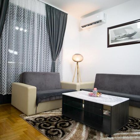 Apartmani Anica Требинє Екстер'єр фото