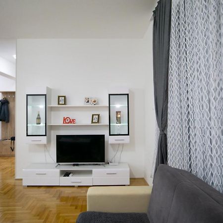 Apartmani Anica Требинє Екстер'єр фото