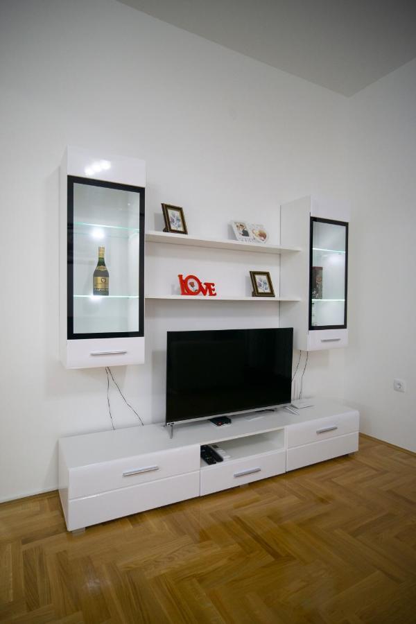 Apartmani Anica Требинє Екстер'єр фото