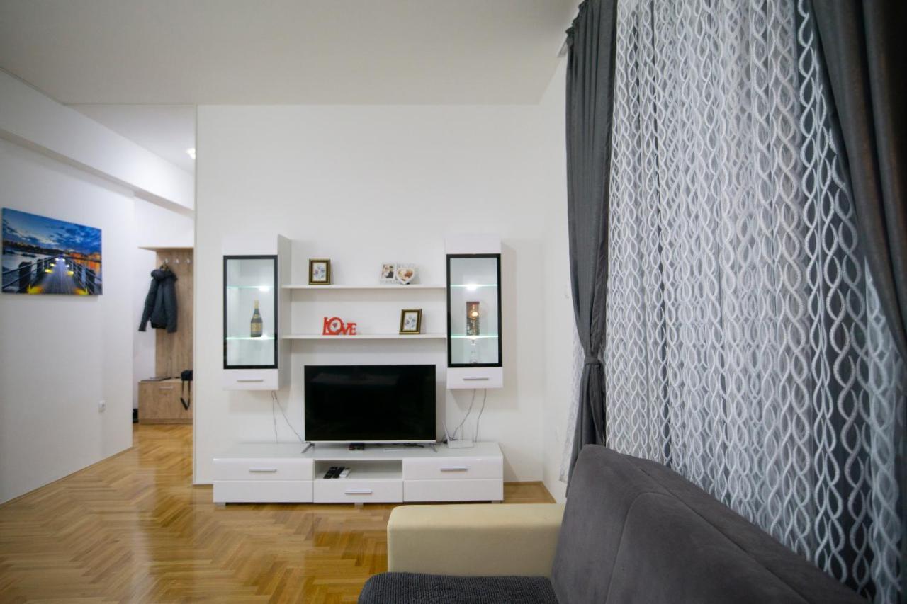 Apartmani Anica Требинє Екстер'єр фото